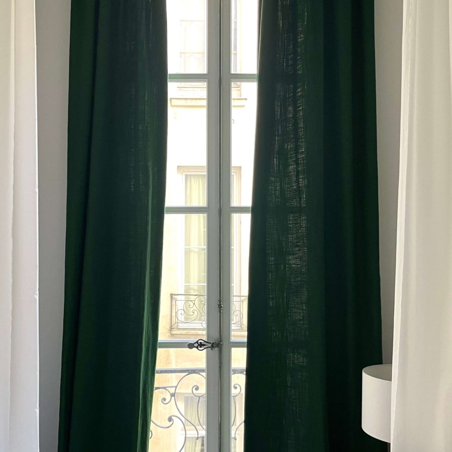 Espagnolette fenêtre appartement parisien - 1